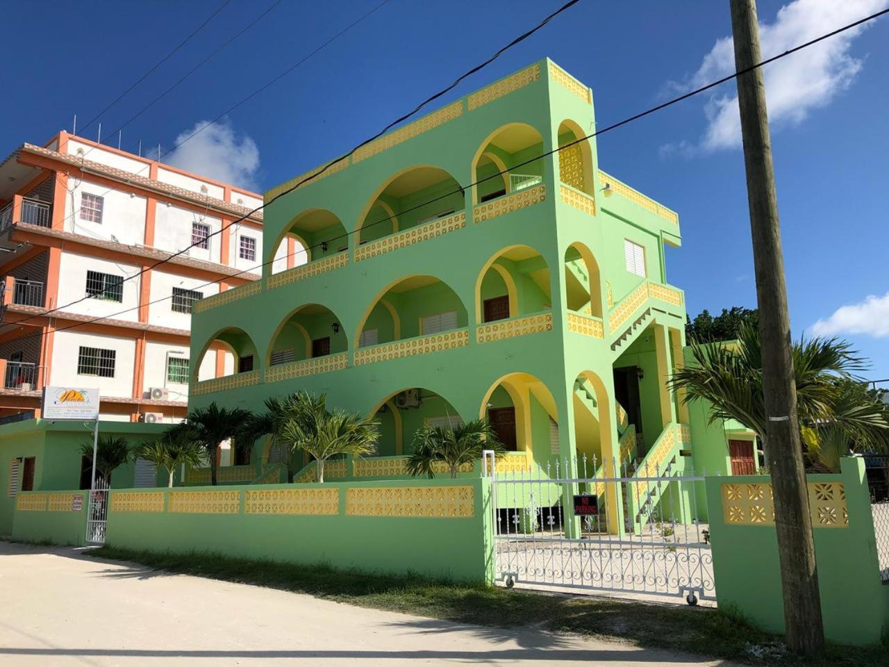 Panchos Villas Caye Caulker Exterior photo