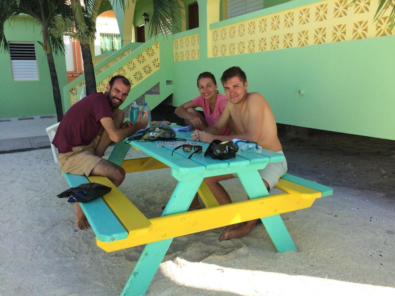Panchos Villas Caye Caulker Exterior photo